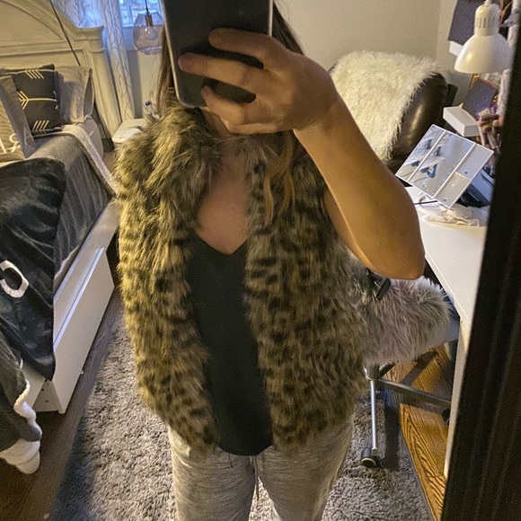 Michael Kors cheetah fur SZ  xsmall vest - Picture 5 of 6